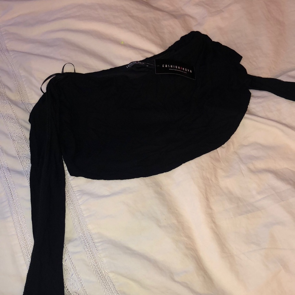 Off the shoulder long sleeve black crop top